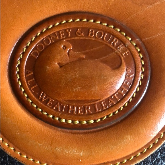 Dooney and Bourke purse - Picture 7 of 9